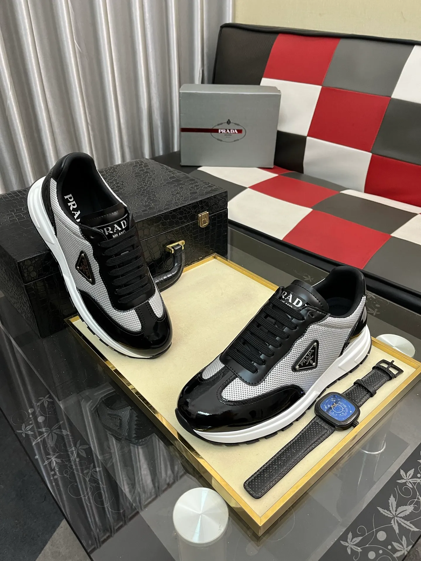 Men's shoes 💰: 560⌚️⌚️[PRADA] Prada casual shoes, originally developed 1:1, made of high-mercerized cowhide with imported cowhide, silk sheepskin lining, rubber outsole, comfortable and soft on the foot, size: 38-442️⃣Colors available